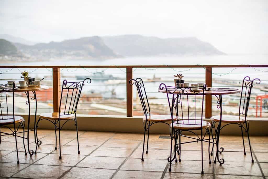 How to plan the perfect trip to the Boulders Beach - home to 3000 african penguins