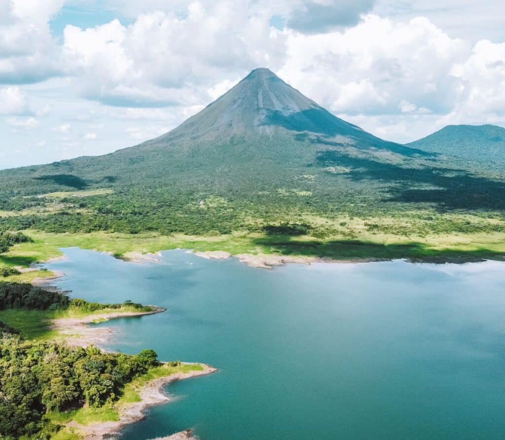 arenal volcano